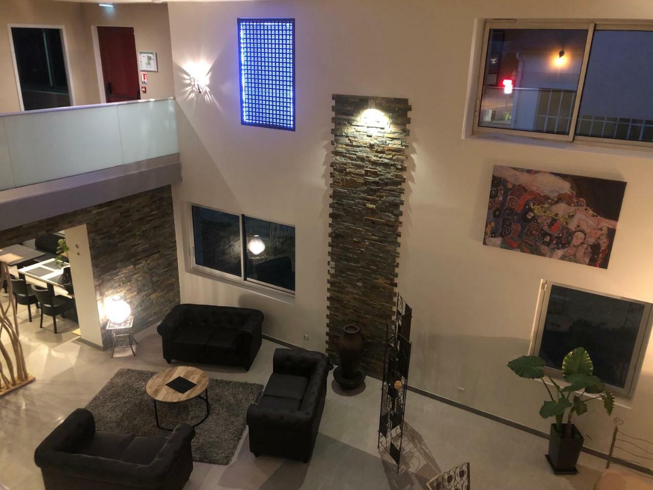 Hotel L'Ange De La Vallee Ойонна Экстерьер фото