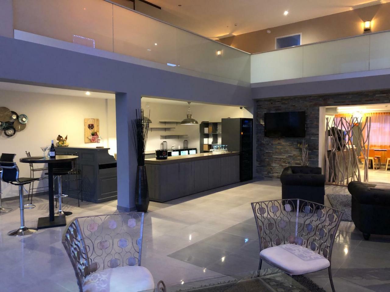 Hotel L'Ange De La Vallee Ойонна Экстерьер фото